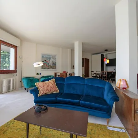 Via Sumpiazzo Sleeps 14 Pool Βίλα Civenna