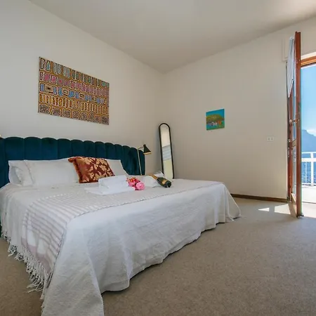 Via Sumpiazzo Sleeps 14 Pool Βίλα *