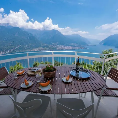 Via Sumpiazzo Sleeps 14 Pool Βίλα *